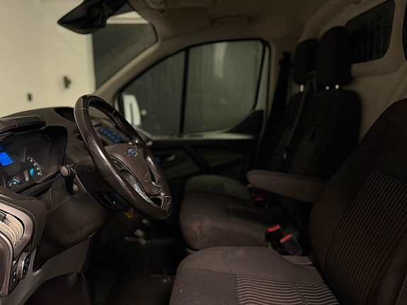 Ford Transit Custom 7 of 20