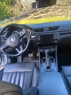 Skoda Superb 3 of 4