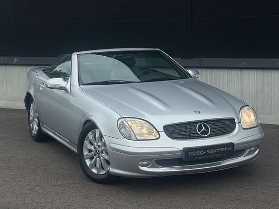 Mercedes-Benz SLK230 5 of 5