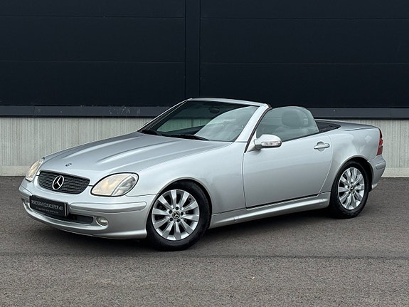 Mercedes-Benz SLK230 2 of 5