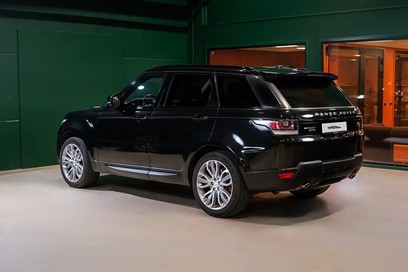 Land Rover Range Rover Sport 3 of 5