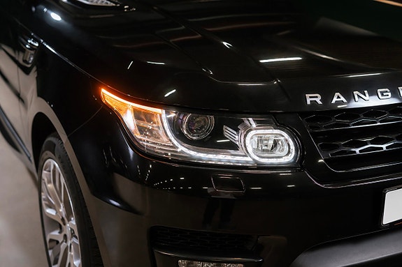 Land Rover Range Rover Sport 9 of 28