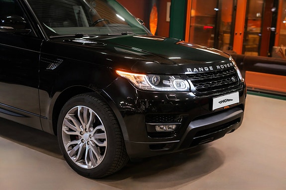 Land Rover Range Rover Sport 2 of 5