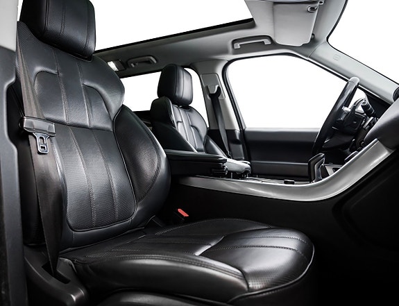Land Rover Range Rover Sport 22 of 28