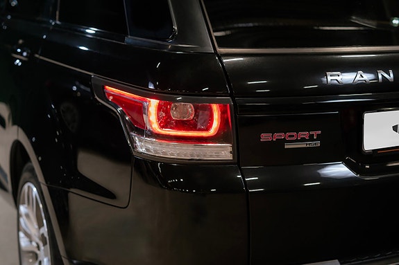 Land Rover Range Rover Sport 11 of 28