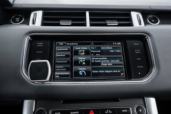 Land Rover Range Rover Sport 16 of 28