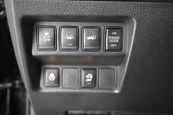 Nissan X-Trail 27 of 29