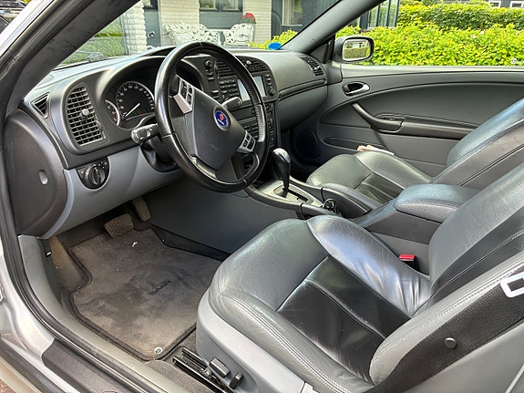 Saab 9-3 4 of 5