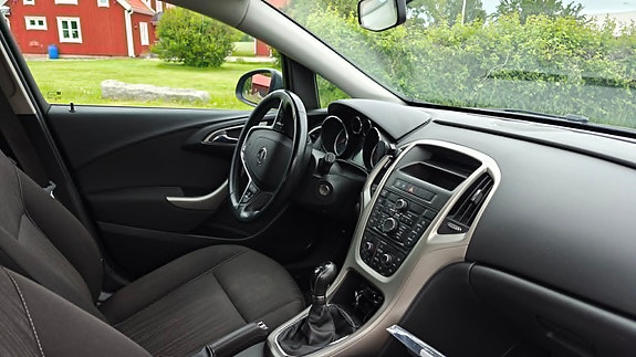 Opel Astra 3 of 5