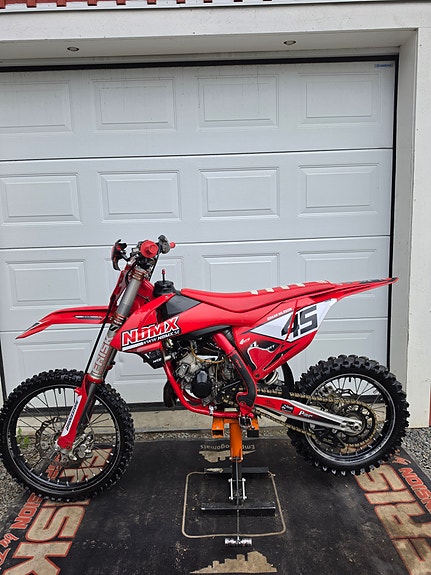 GasGas Mc 85 2 of 5