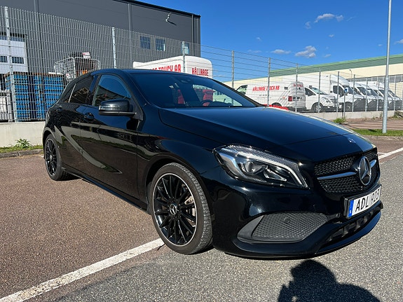 Mercedes-Benz A180 2 of 5