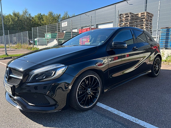 Mercedes-Benz A180 3 of 5