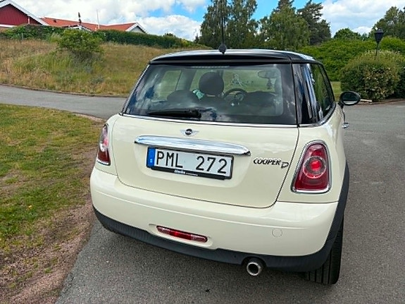 MINI Cooper 3 of 5