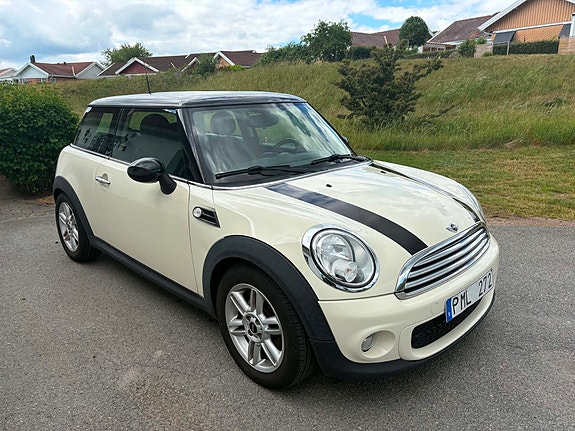 MINI Cooper 5 of 5
