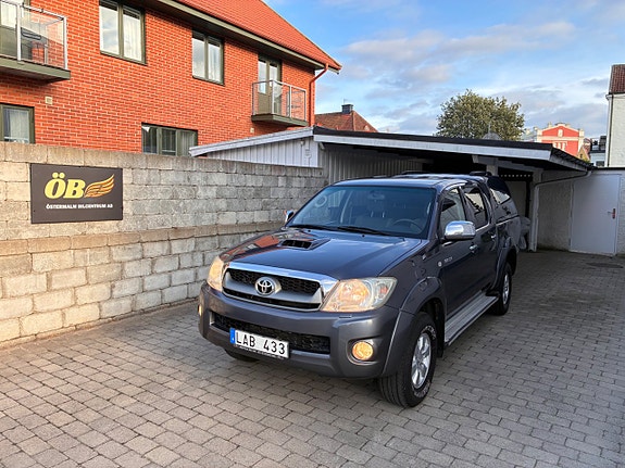 Toyota HiLux 5 of 30