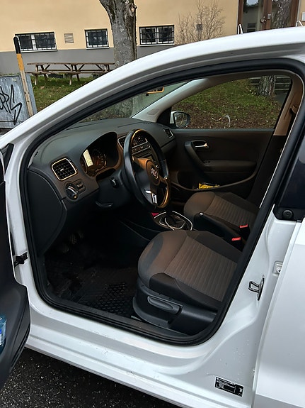 Volkswagen Polo 2 of 4
