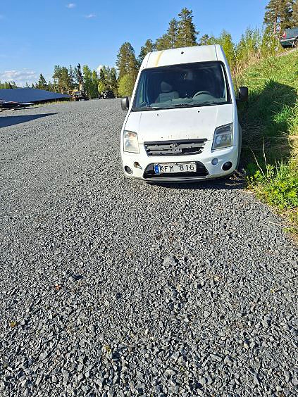 Ford Transit Connect 3 of 3