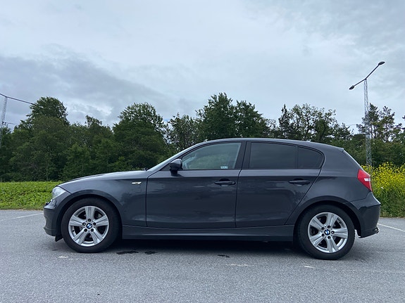 BMW 118d 3 of 5