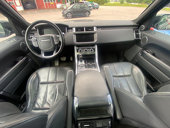 Land Rover Range Rover Sport 5 of 5