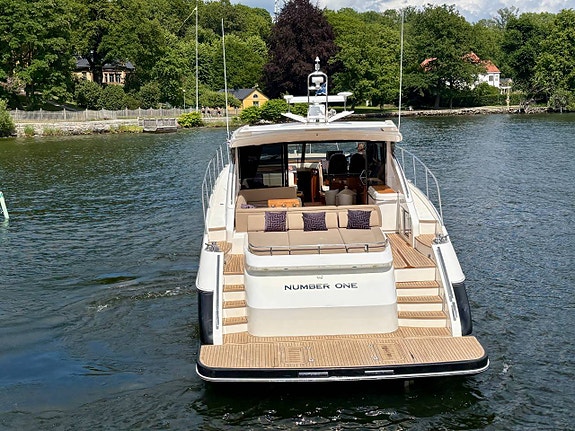 Princess V62 -2010 4 of 5