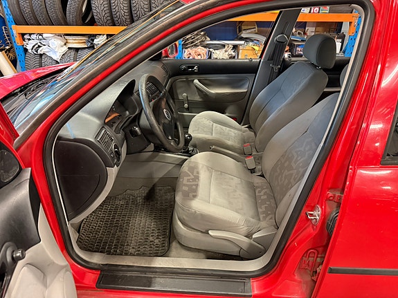 Volkswagen Golf IV 5 of 5