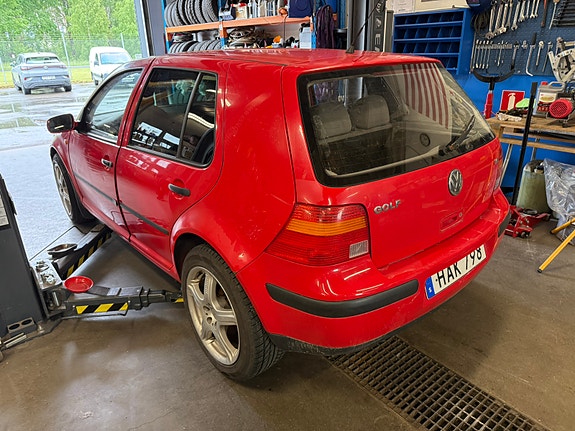 Volkswagen Golf IV 4 of 5