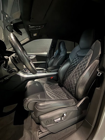 Audi Q8 13 of 21