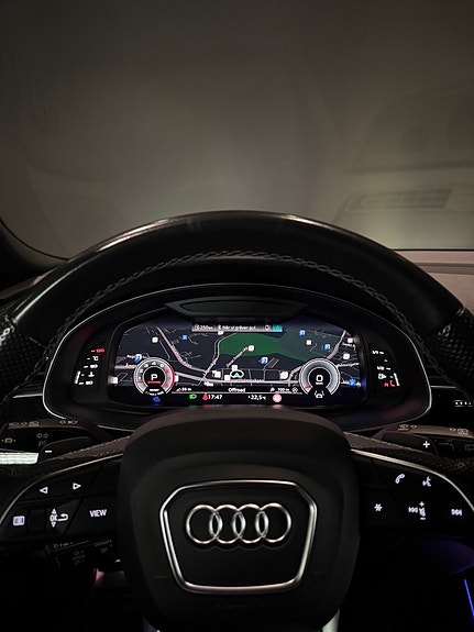 Audi Q8 15 of 21
