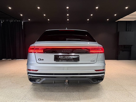 Audi Q8 8 of 21
