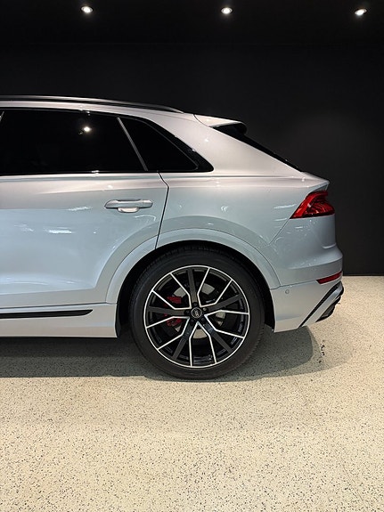 Audi Q8 4 of 21