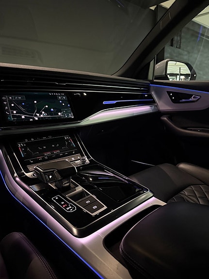 Audi Q8 17 of 21