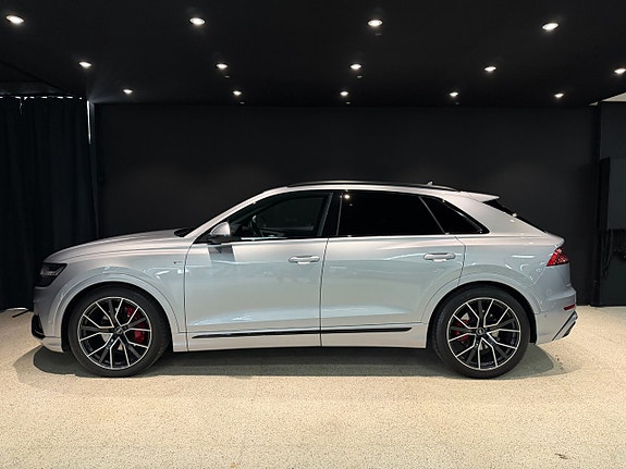 Audi Q8 3 of 21
