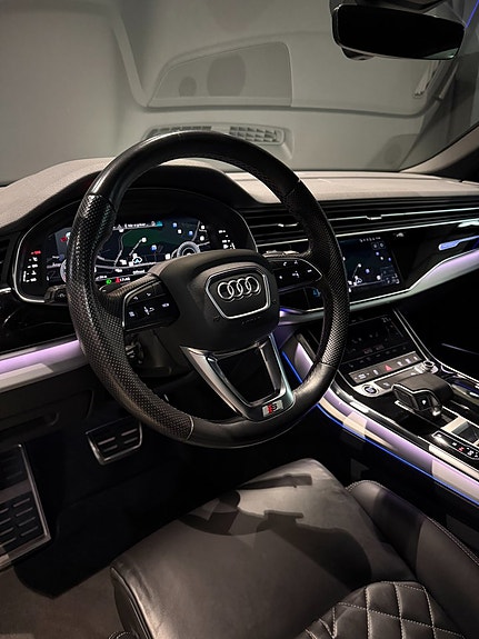 Audi Q8 14 of 21