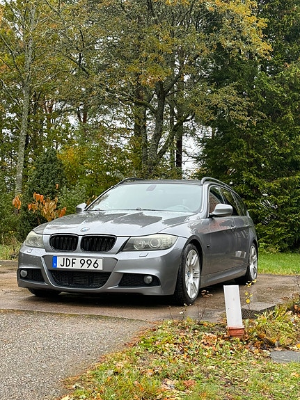 BMW 330d 3 of 7