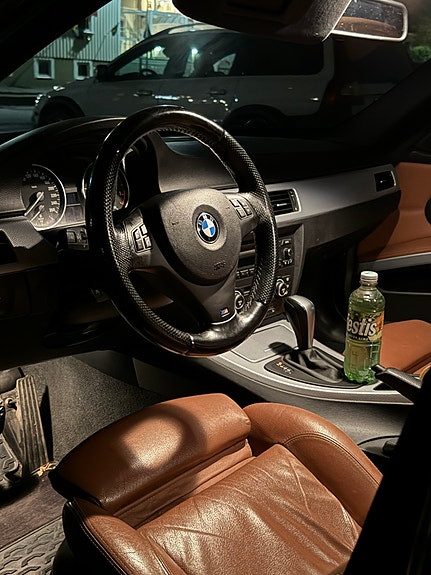 BMW 330d 6 of 7
