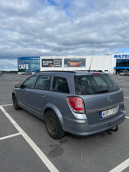 Opel Astra 3 of 5