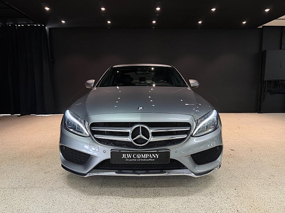 Mercedes-Benz C220 d 2 of 15