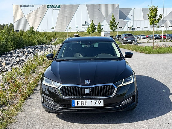 Skoda Octavia 3 of 5
