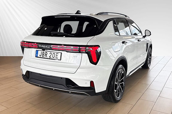 Lynk & Co 01 4 of 5