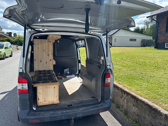 Volkswagen Transporter 3 of 5