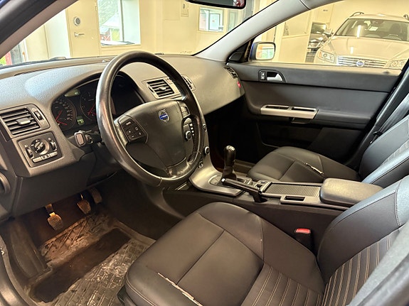 Volvo V50 5 of 5