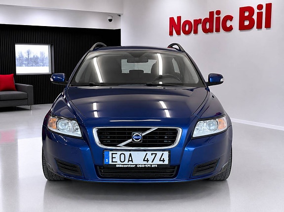 Volvo V50 2 of 5