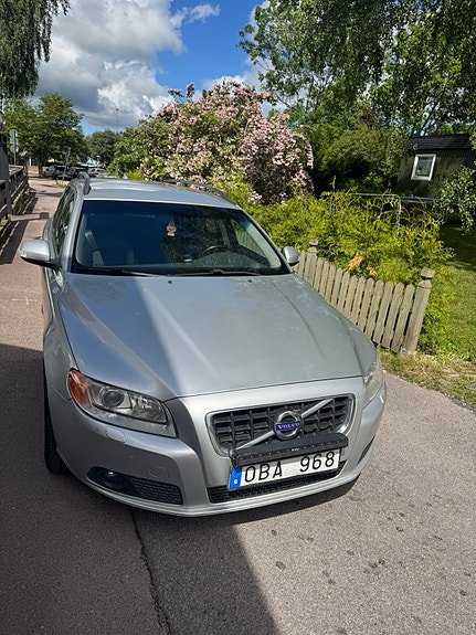 Volvo V70 5 of 5