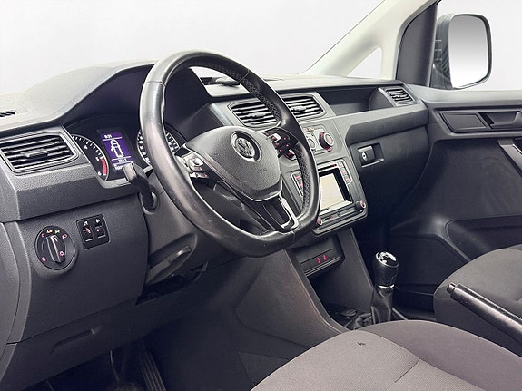 Volkswagen Caddy Maxi 14 of 26