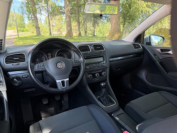 Volkswagen Golf VI 7 of 9
