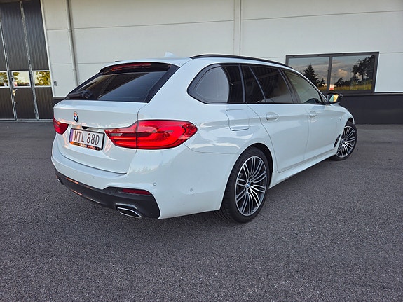 BMW 520d 2 of 5