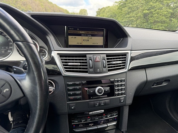 Mercedes-Benz E350 10 of 12