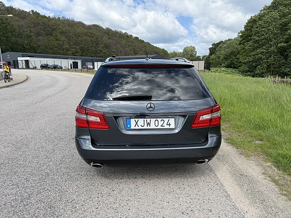 Mercedes-Benz E350 6 of 12