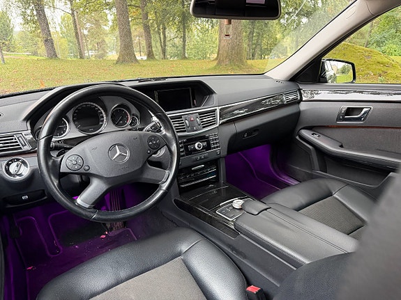 Mercedes-Benz E350 10 of 15