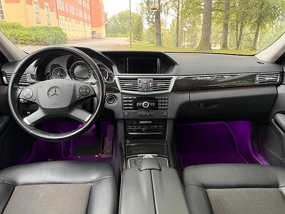 Mercedes-Benz E350 8 of 15